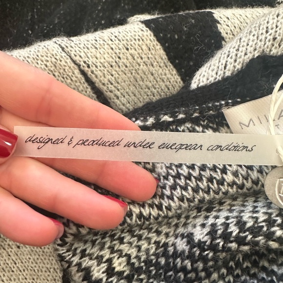 Long Black/White Sweater Cardigan- Small-NWT - Picture 6 of 9